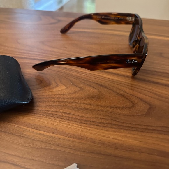 Brand new mega Wayfarer brown - Picture 4 of 5